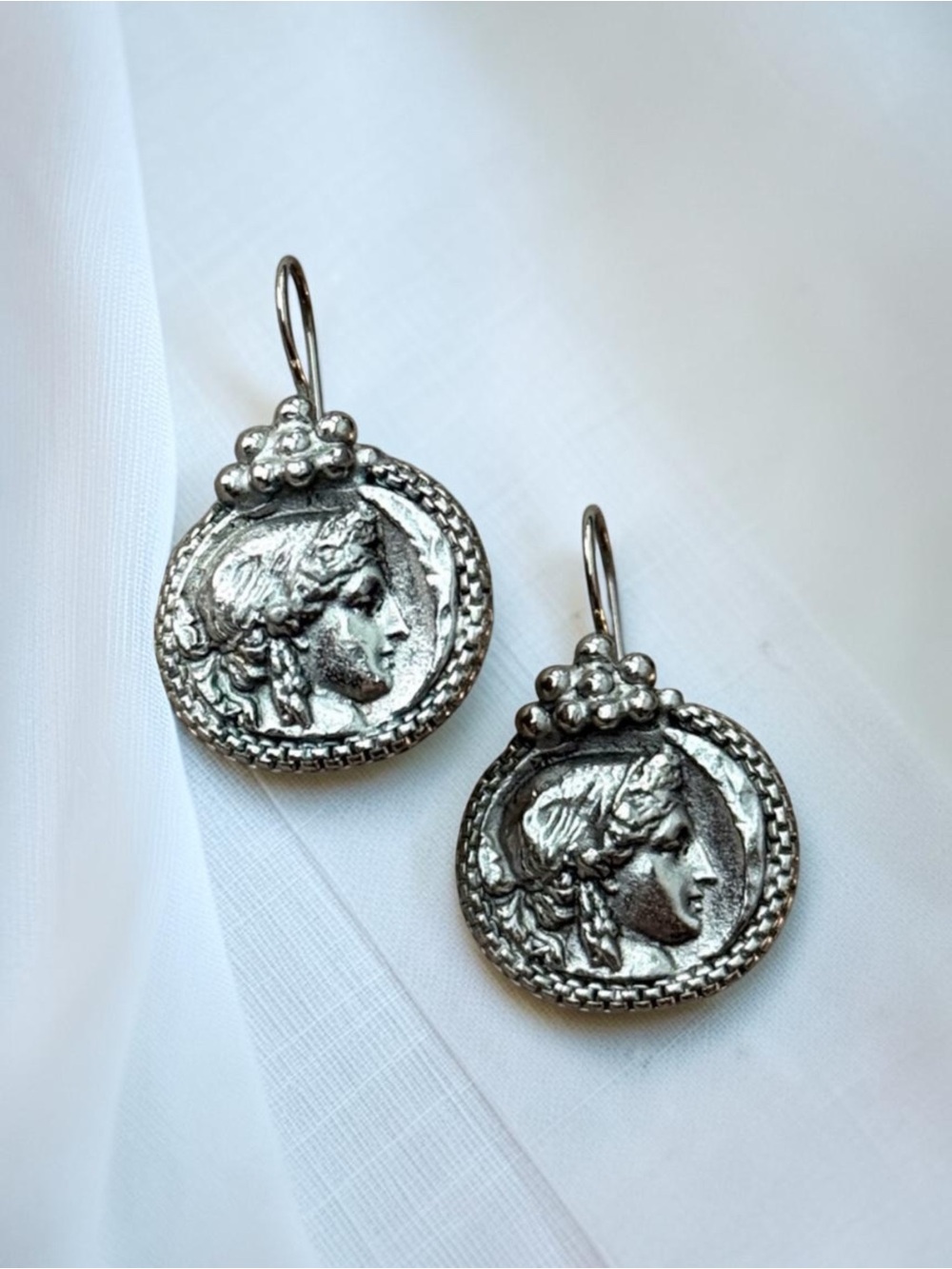 VINTAGE Maeve Carr Nee York Art Nouveau Greek Portrait Silver Tone Earrings